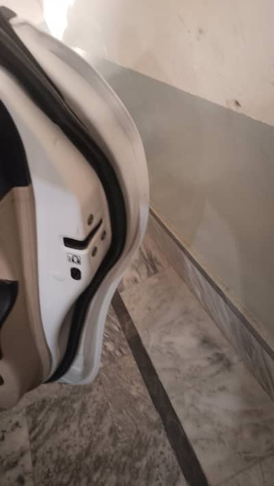 New tyir 1pice tuching good condition home used