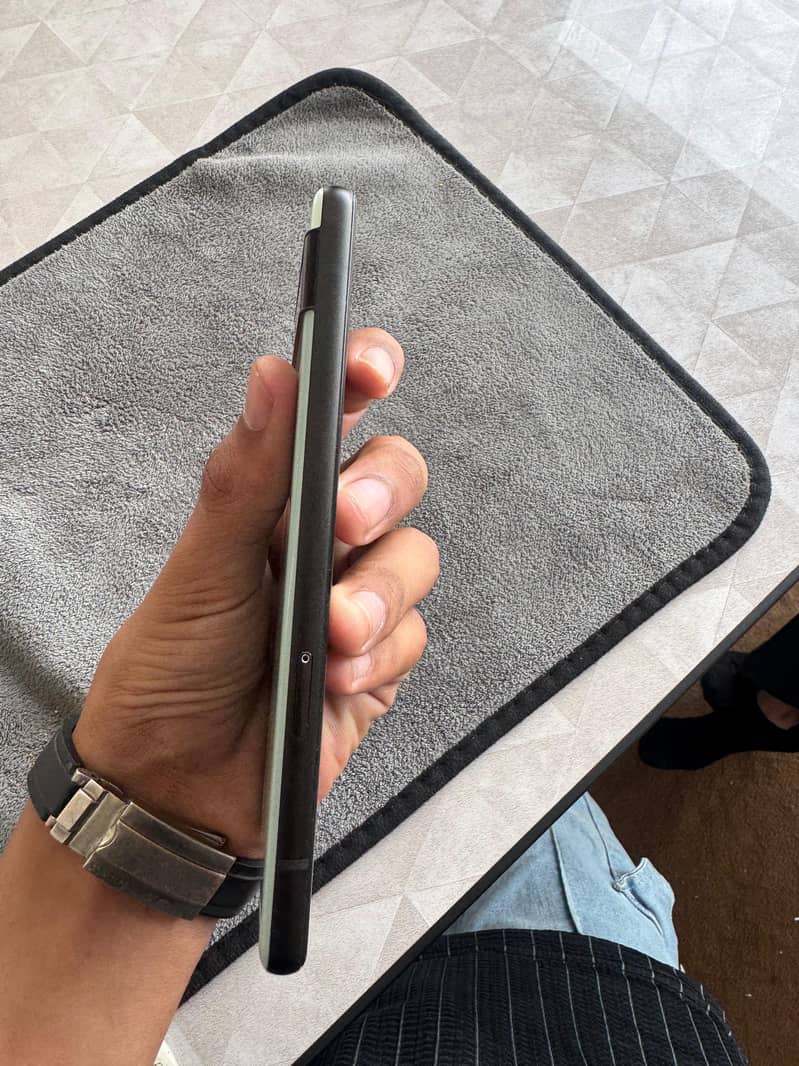 Google Pixel 6A 3