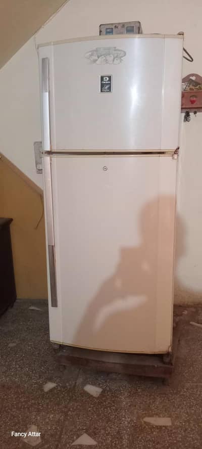 Dawlance Full Size Refrigerator (15 Years Used - For Sale)