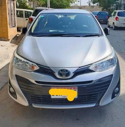 Toyota Yaris 1.3 Ativ | Silver colour | fully original