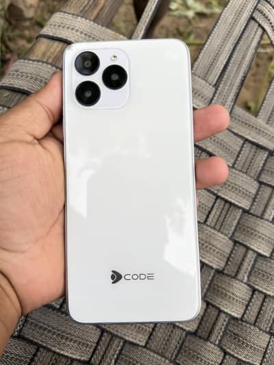 Dcode 3 pta approved 4/128 with box charger