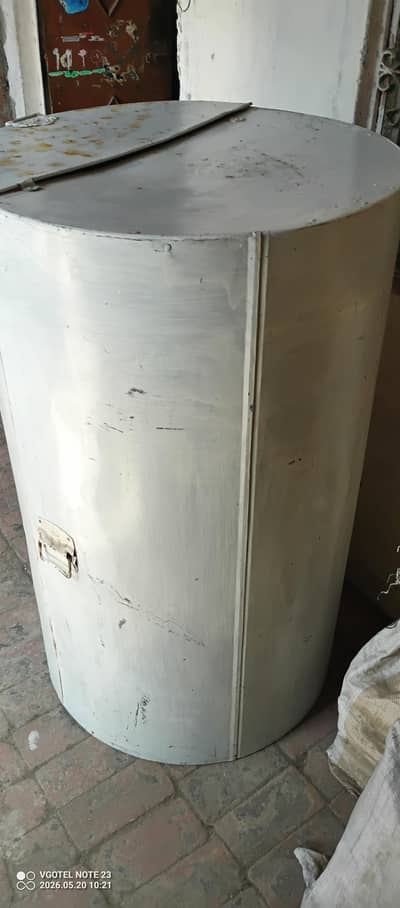 Gandum ka bharola/ Wheat Container