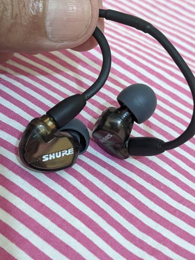 shure earphone