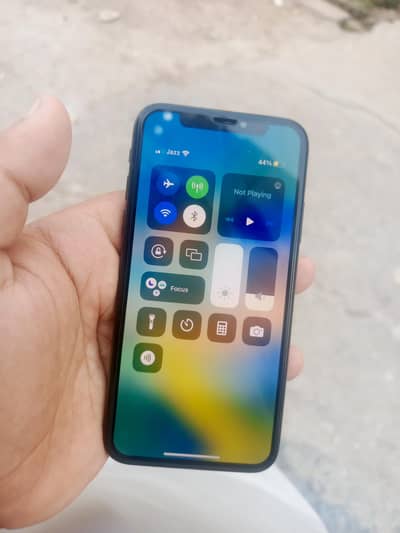 iphone x. 64 gb
