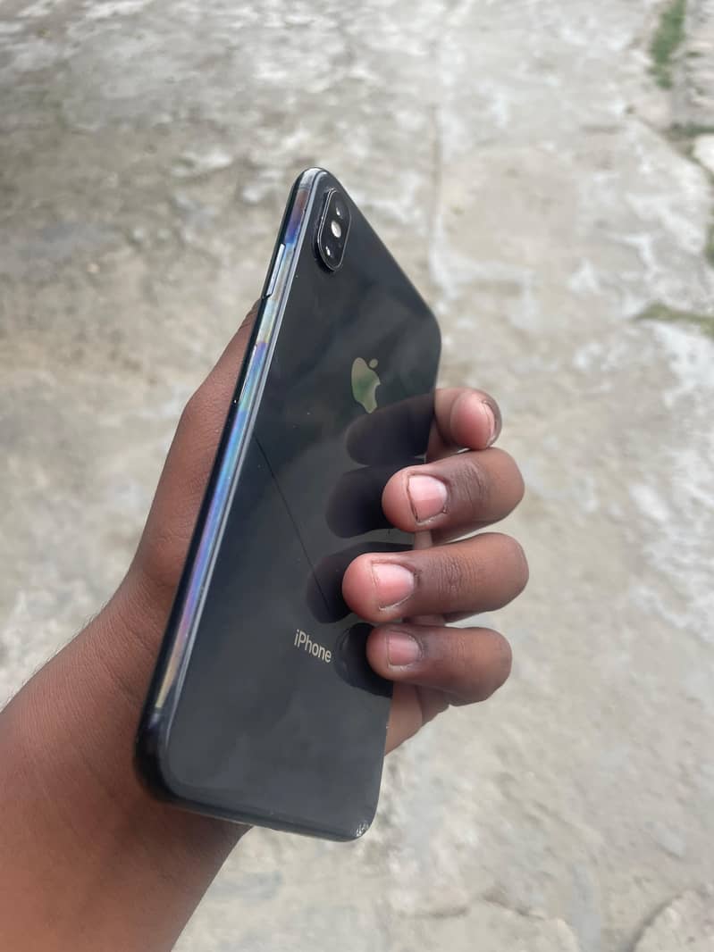 xs max 4