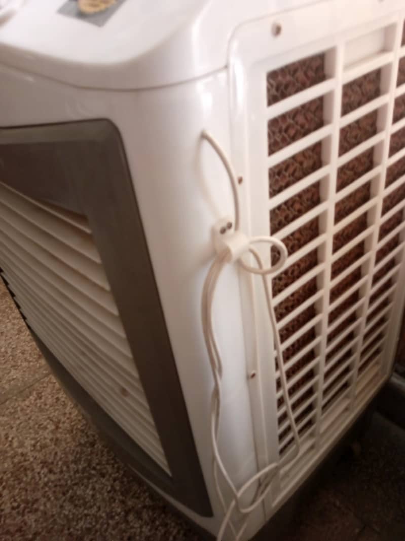 Room cooler 7