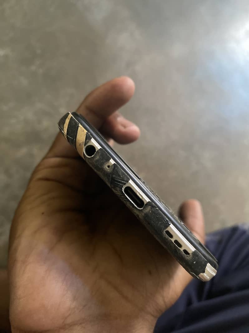 Tecno 6