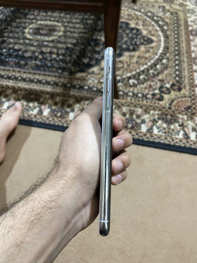 iphone 11 pro max 5