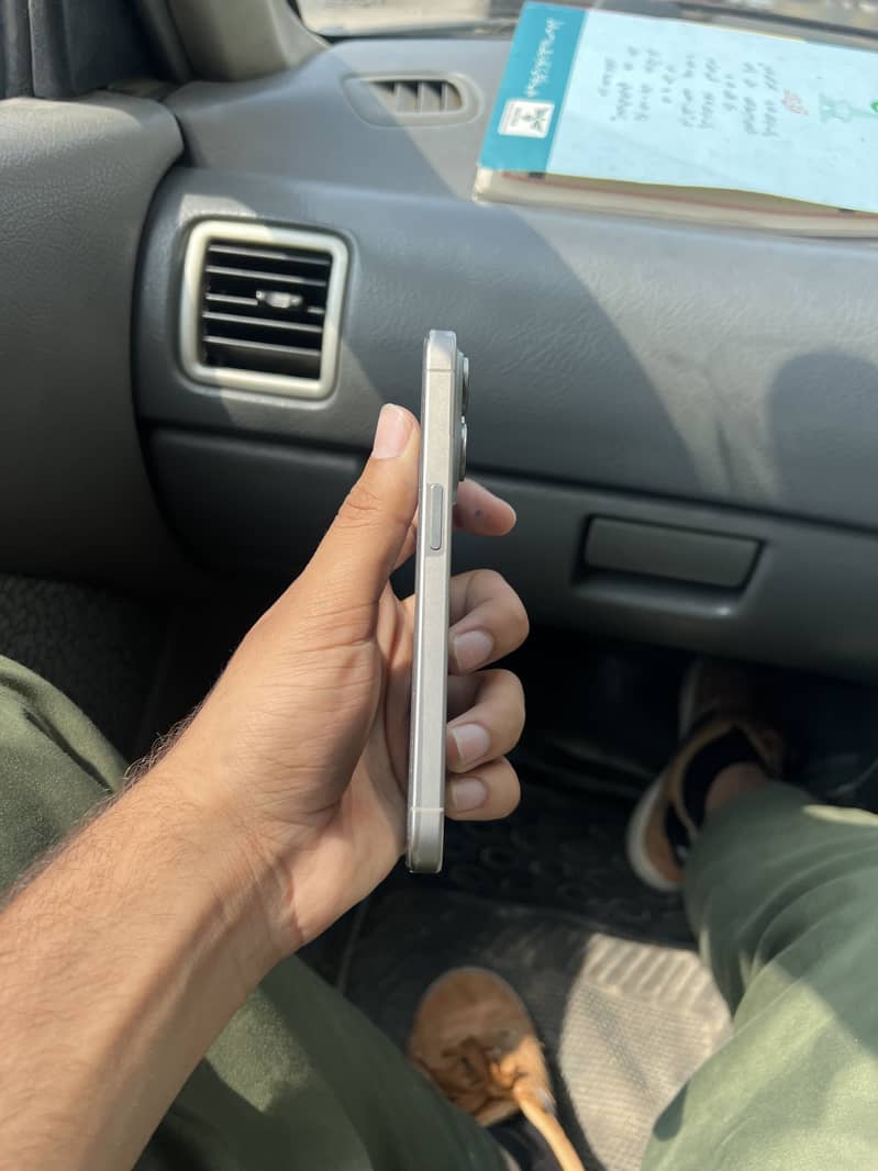 iPhone 15pro 3
