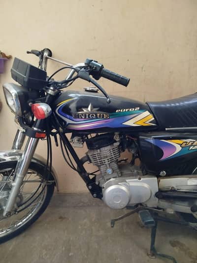 unique/ united ud 125 cc motorcycle