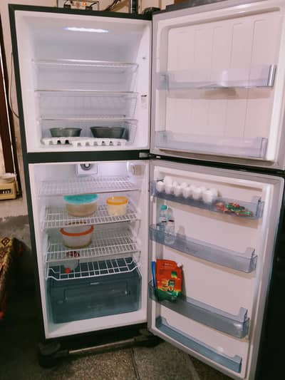 Gree 2.5 year Fridge for Sale – Good Condition