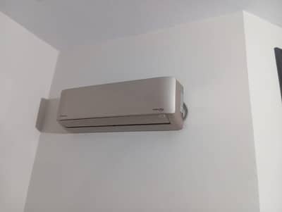 invertor ac Dawlance