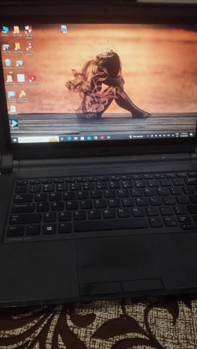 Dell latitude 3350 i5 5th gernation 8/256 with touch screen