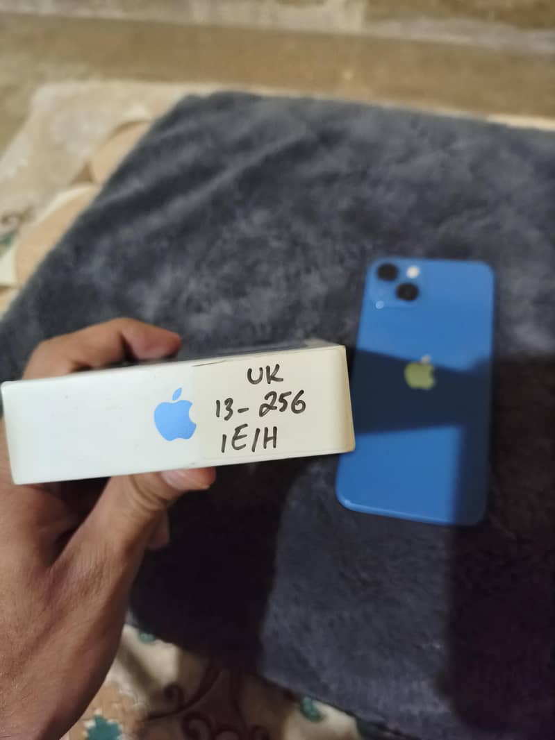 iPhone 13 1