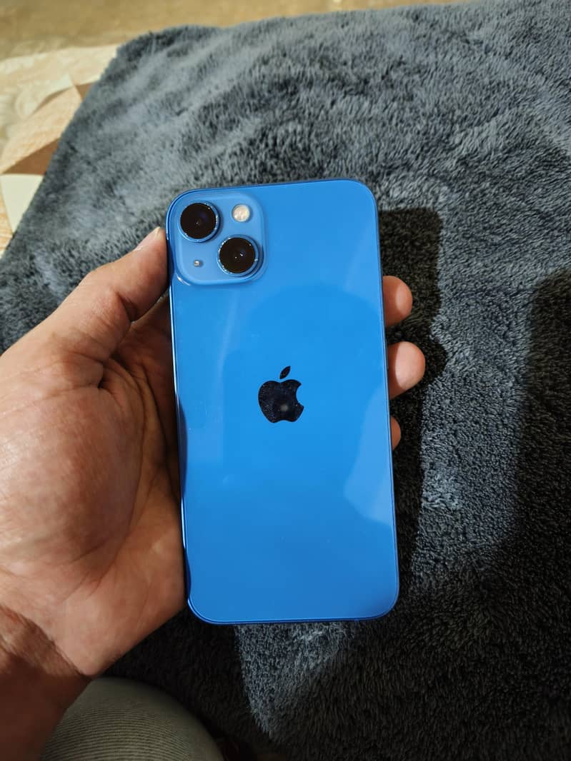 iPhone 13 3
