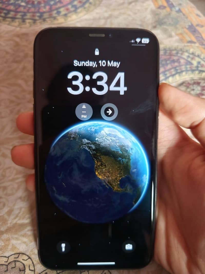 iPhone Xs 1