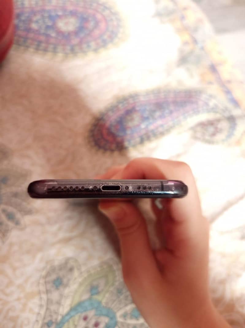 iPhone Xs 3
