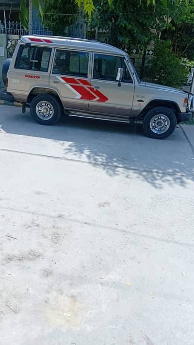 Mitsubishi Pajero 1991