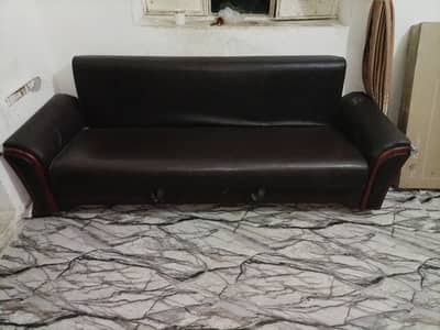 Leather sofa bed brand new condition no fault