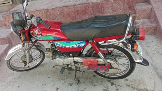 Honda CD 70 Red color