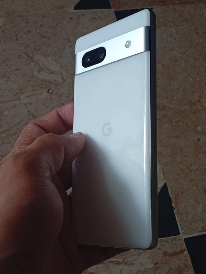Google pixel 7a 4