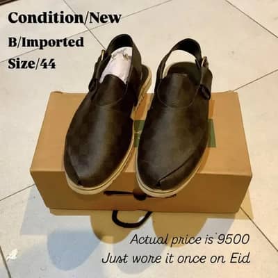 Branded sandals/slipper at  lowest price for sale.