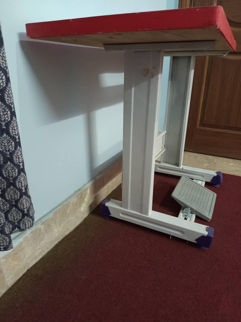 Sewing machine table 1
