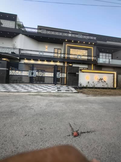 10 Marla Most Beautiful House For Sale In Buch Villas Multan