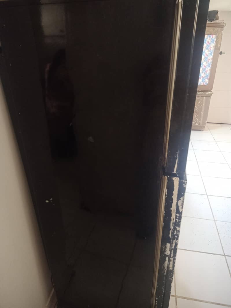 Glass Door Refrigerator – Stylish Black Fridge for Sale 1