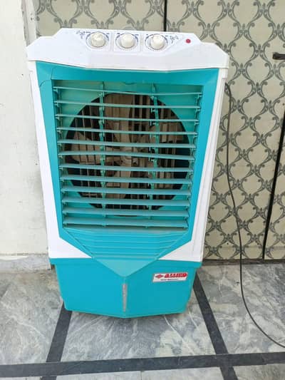 Sell ma Coolr Sirf  1 Sezion Use howa hy Bikuo new Hay saff Bikul