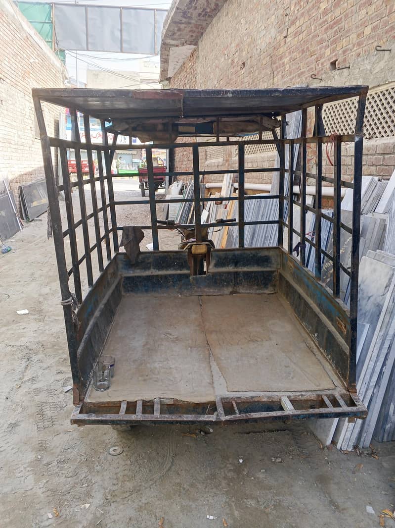 Mini Loader Rickshaw 4