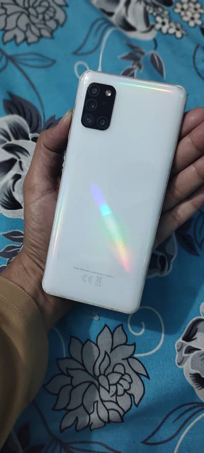 Samsung a31 4gb 128gb with box