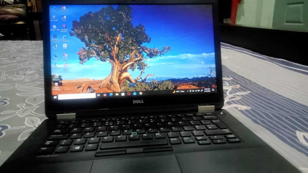 Latitude E5470 1