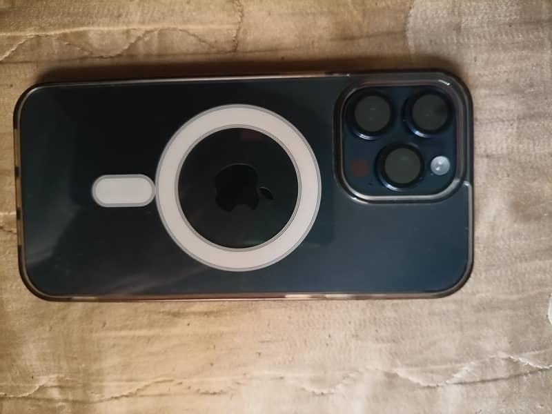 Iphone 15 pro max (Factory unlock) 2
