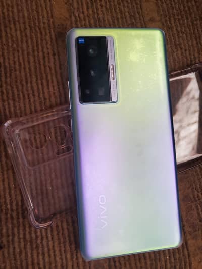 vivo x70pro new condition no open final price condition 10by10 no exc