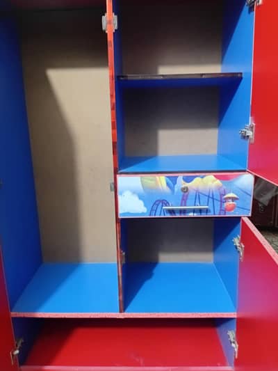 Kids wardrobe
