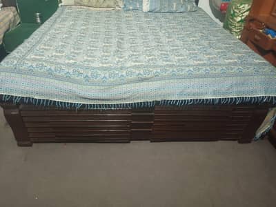 wooden double king bed