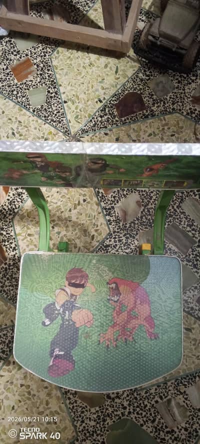 kids study table and chair