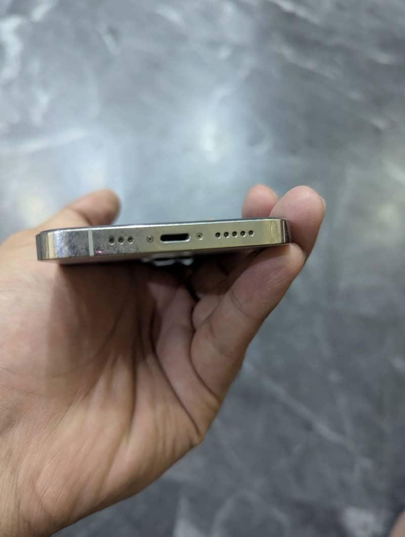iPhone 12pro 5