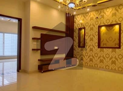 Upper Portion For Grabs In 5 Marla Lahore