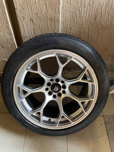 Shogun 17" 9jj 23 date tyre 12k driven