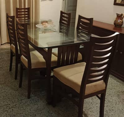 dinning table n 6 chairs