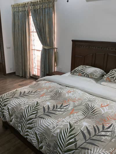 DHA 5 one bedroom fully furnished for rent best for lady