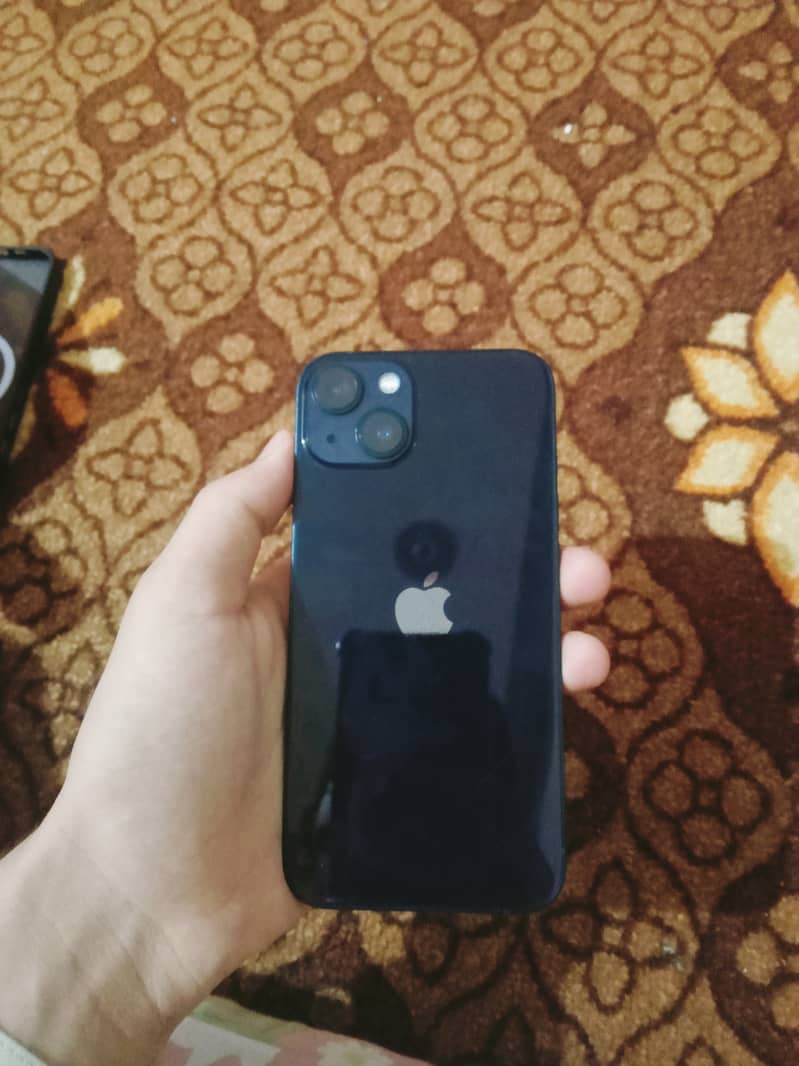 Apple iPhone 13 5