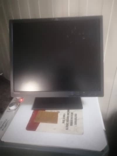 IBM monitor lcd 19 inch