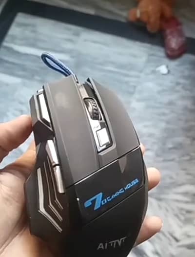 Rgb mouse with 8000 DPI