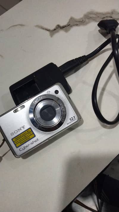 Sony Cyber shot  12.1 mega pixels
