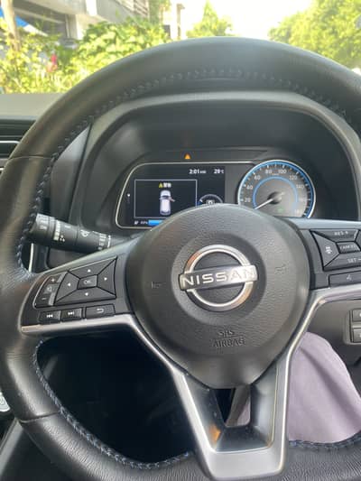 Nissan leaf xv slectioy