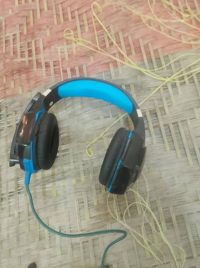 headphone 0