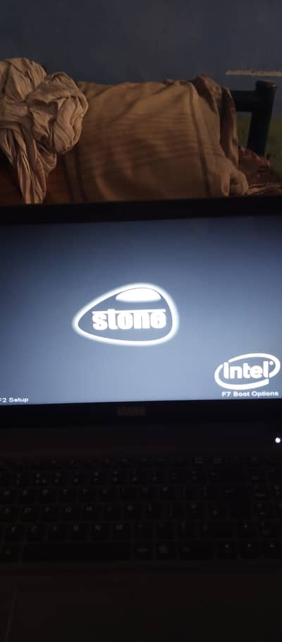 Stone Laptop imp by UK